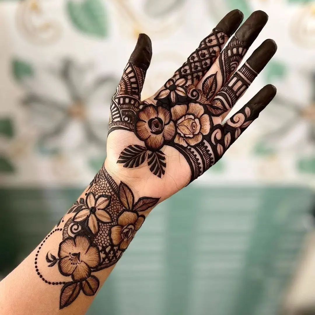 Personalized Minimal Mehendi